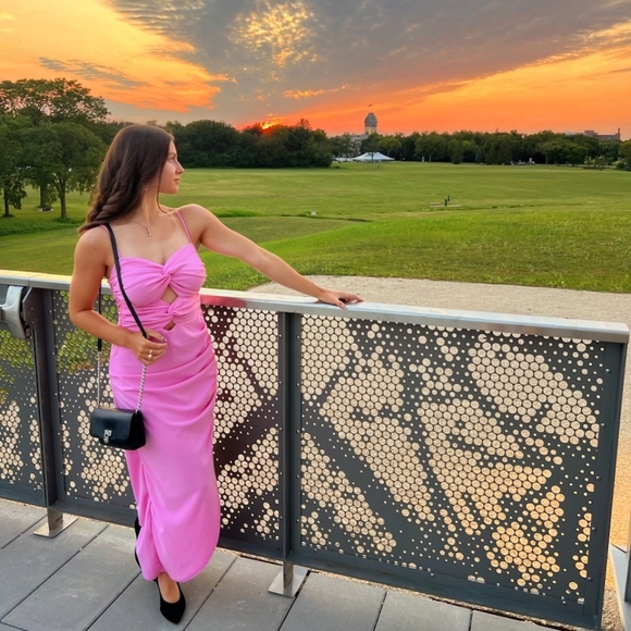 Meet your Posher, Ellie - Picture 3 of 3